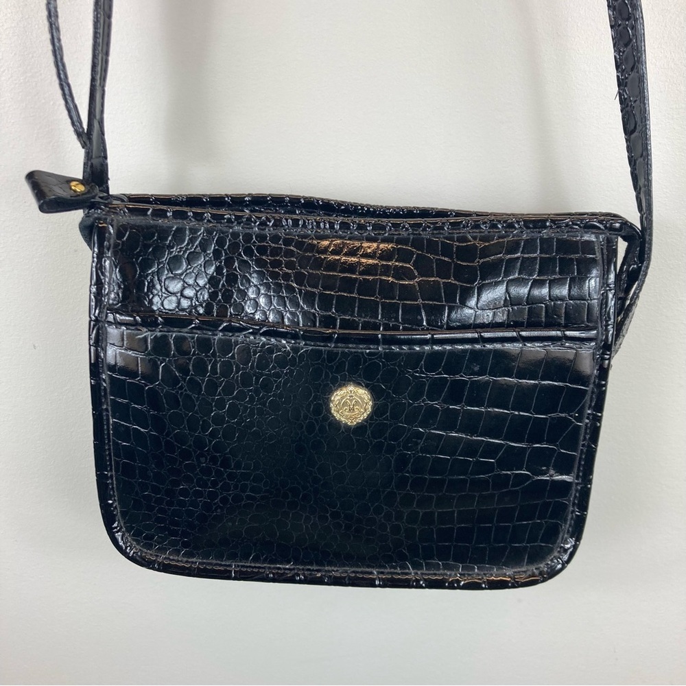 Medallion Genuine Leather Crossbody Purse - Picture 2 of 13